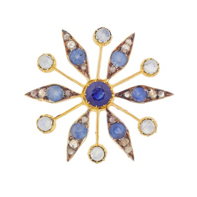 Lot 3 - A flower brooch