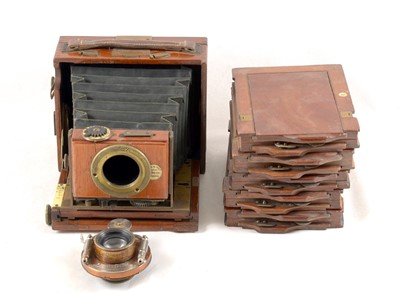Lot 271 - Lizars Challenge Plate Camera.