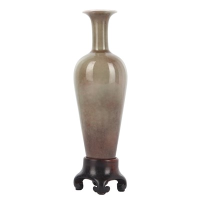 Lot 306 - A Chinese peachbloom-glazed 'willow leaf' amphora vase, Qing dynasty, 19th century