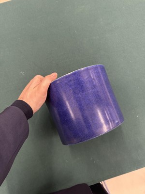 Lot 300 - A rare Chinese powder-blue gilt-decorated brush pot, Qing dynasty, Kangxi period
