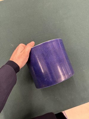 Lot 300 - A rare Chinese powder-blue gilt-decorated brush pot, Qing dynasty, Kangxi period