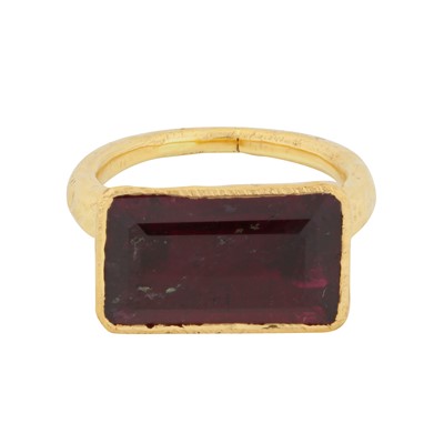 Lot 107 - A tourmaline single stone ring, circa 2014