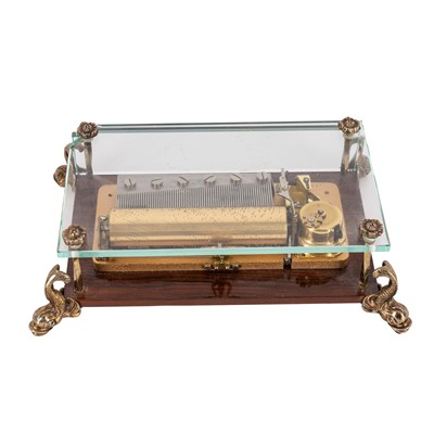 Lot 462 - A Swiss made Reuge 72 note music box