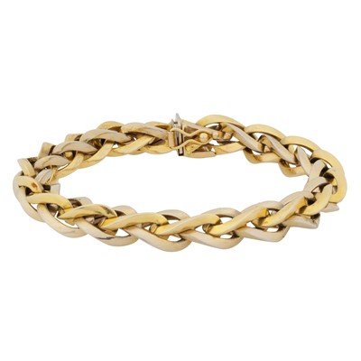 Lot 161 - A twist link bracelet