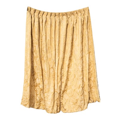 Lot 410 - A pair of heavy gilt damask curtains