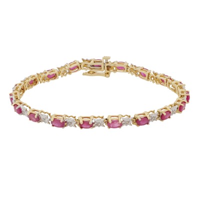 Lot 122 - A ruby and diamond bracelet