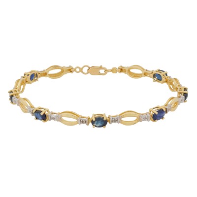 Lot 33 - A sapphire bracelet