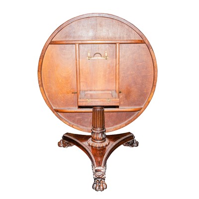 Lot 15 - William IV rosewood tilt top loo table