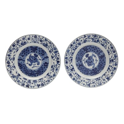 Lot 302 - A pair of Chinese blue and white 'Buddhist lion' dishes, Qing dynasty, Kangxi period
