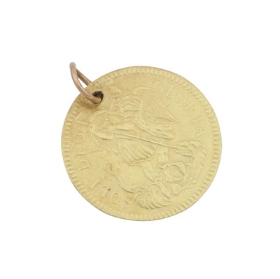 Lot 127 - A circular pendant