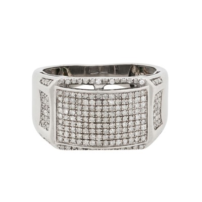 Lot 329 - A diamond ring