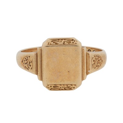 Lot 66 - signet ring