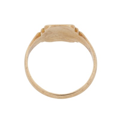 Lot 66 - signet ring