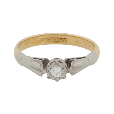 Lot 40 - A diamond single-stone