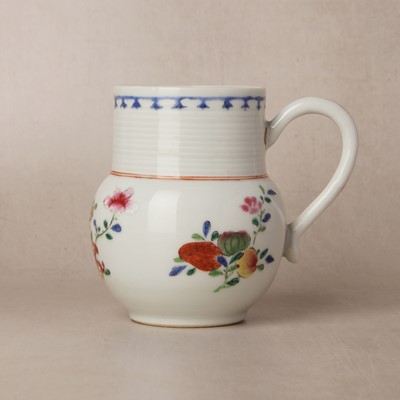 Lot 150 - A Chinese export famille-rose 'floral' mug, Qing dynasty, Qianlong period