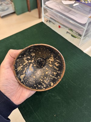 Lot 458 - A Chinese Jizhou 'tortoiseshell' bowl, Song dynasty bowl