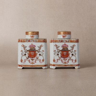 Lot 158 - A fine pair of Chinese export rouge-de-fer armorial tea caddies, Qing dynasty, Kangxi period