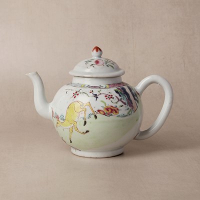 Lot 155 - A Chinese export famille-rose 'deer' teapot, Qing dynasty, Yongzheng period