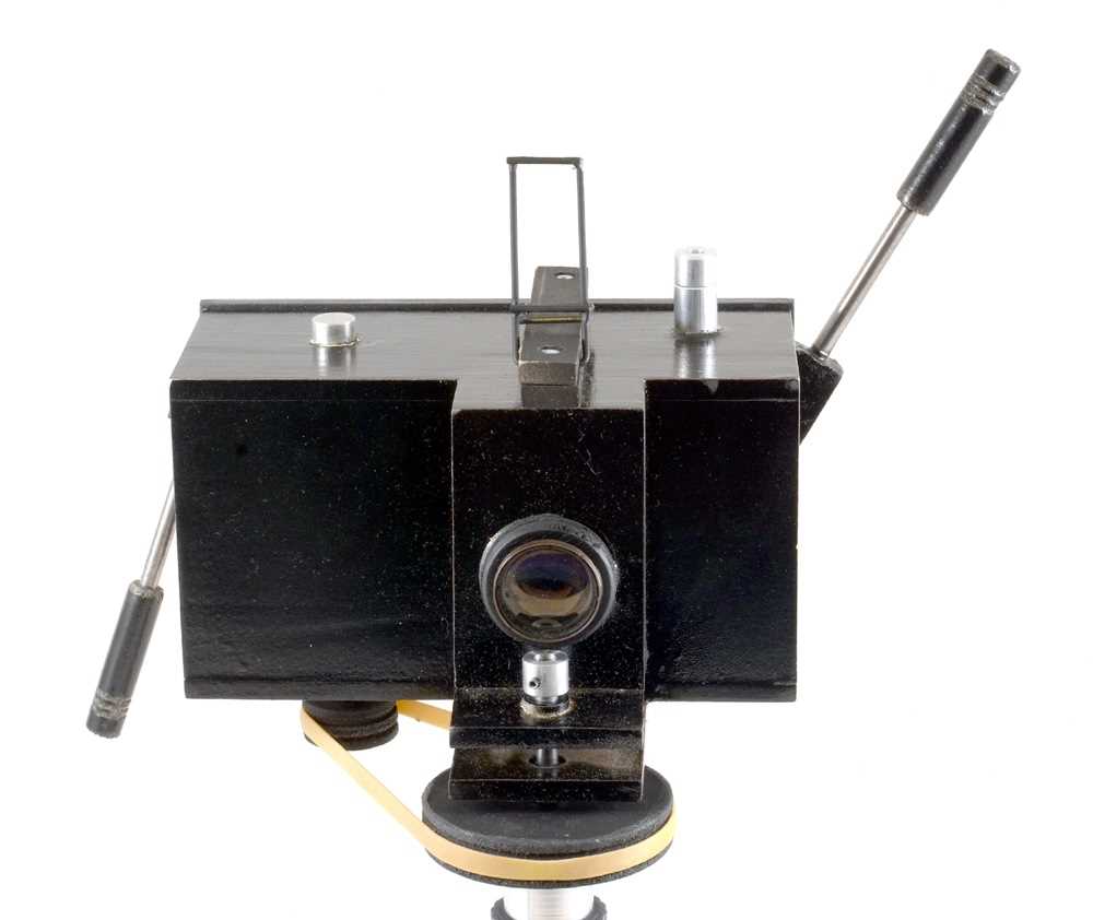 Mike Rignall Lot 222 - “Sabot Photographique Objet Optique