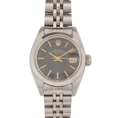Lot 97 - Rolex 'Date' Bracelet Watch
