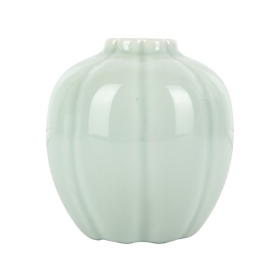 Lot 668 - A Chinese celadon-glazed lobed jarlet, 20th century