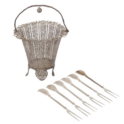 Lot 482 - A modern Greek or Cypriot unmarked silver filigree sugar basket and spoon