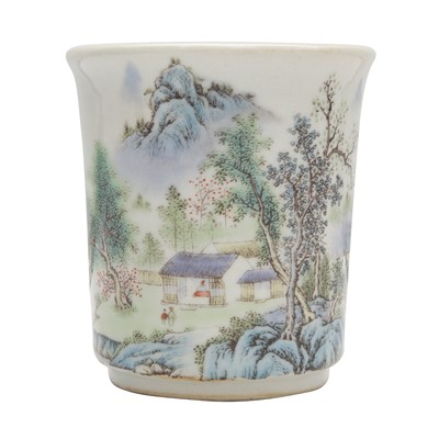 Lot 419 - A small Chinese enamelled jardinière, Republic period