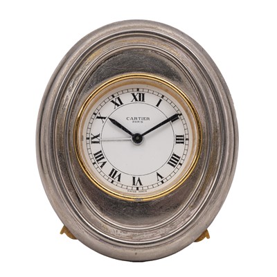 Lot 40 - A Cartier strut clock, silver plated, serial 751106072