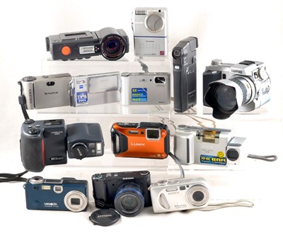 Lot 198 - A Group of Digital Cameras.