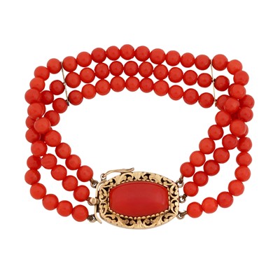 Lot 97 - λ A three-row coral bracelet