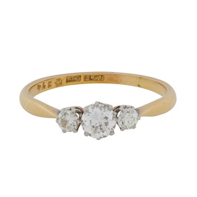 Lot 169 - A diamond three stone ring