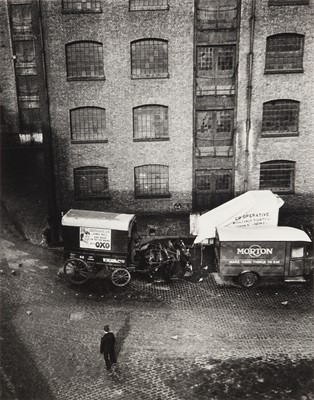 Lot 142 - Wolfgang Suschitzky (1912-2016)