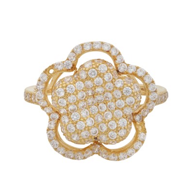 Lot 175 - A diamond imitation flower ring