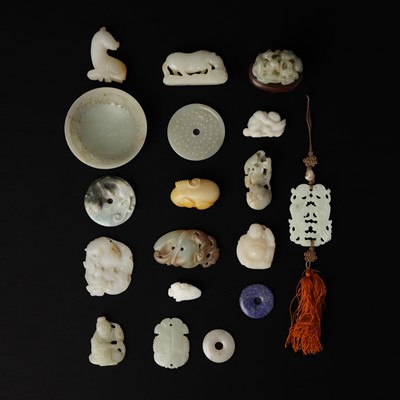 Lot 131 - A small collection of Chinese jade and hardstone carvings, 19th - 20th century