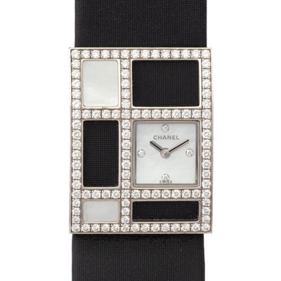 Lot 92 - Chanel 'Art Deco 1932 Collection' Wristwatch