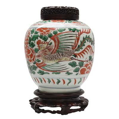 Lot 41 - A Chinese wucai 'phoenix' jar, Transitional period, 17th century