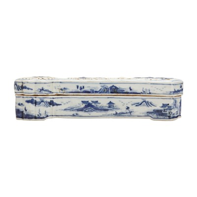 Lot 92 - A Chinese blue and white sceptre-shaped censer and cover, Qing dynasty, 18th-19th century