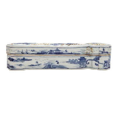 Lot 92 - A Chinese blue and white sceptre-shaped censer and cover, Qing dynasty, 18th-19th century