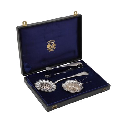 Lot 422 - Paris circa 1910