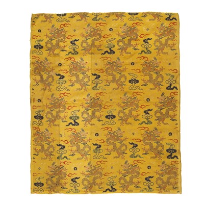 Lot 378 - A fine Chinese silk 'dragon' woven panel, Qing dynasty, Kangxi period