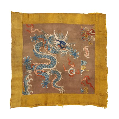 Lot 383 - A Chinese silk 'dragon' square panel, Qing dynasty