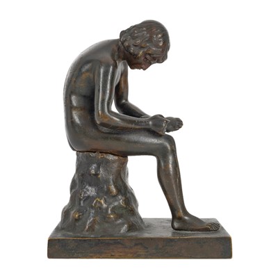 Lot 83 - A Grand Tour type bronze figure of Boy with Thorn after the classical