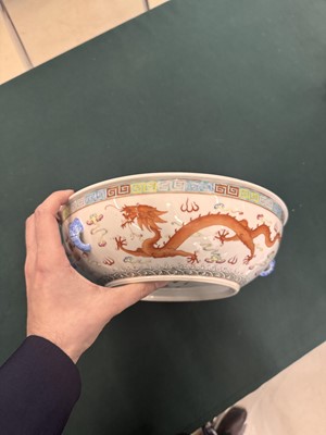 Lot 67 - A large Chinese 'dragon' dish and cover, Qing dynasty, Guangxu period