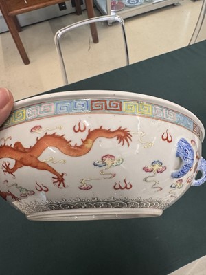 Lot 67 - A large Chinese 'dragon' dish and cover, Qing dynasty, Guangxu period
