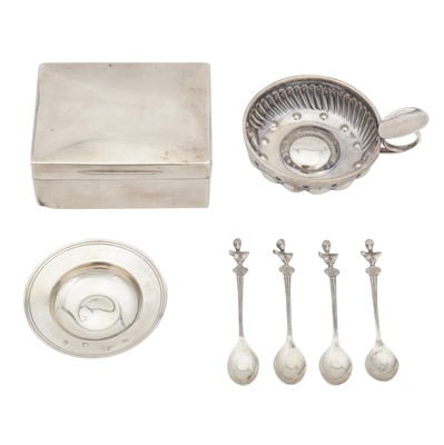 Lot 462 - A mixed group of silver