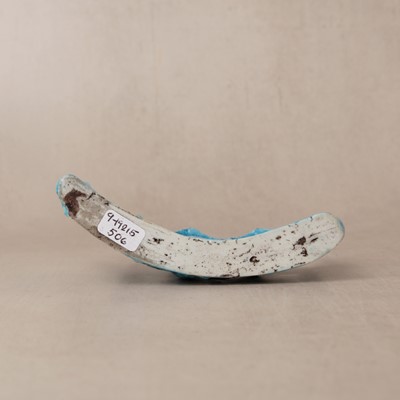 Lot 36 - A Chinese turquoise-glazed brush holder, Qing dynasty, Kangxi period