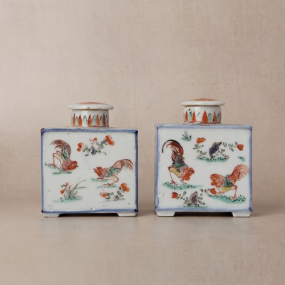 Lot 20 - A near-pair of Chinese export famille-verte 'chicken' tea caddies, Qing dynasty, Kangxi period