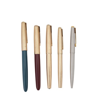 Lot 523 - A collection of five Parker pens
