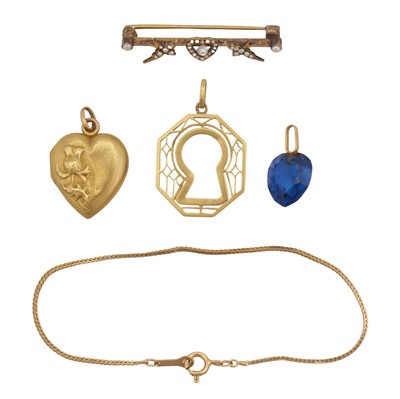 Lot 16 - A group of jewellery