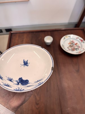 Lot 44 - A Chinese blue and white 'frog and butterfly' dish, Ming dynasty, Tianqi period